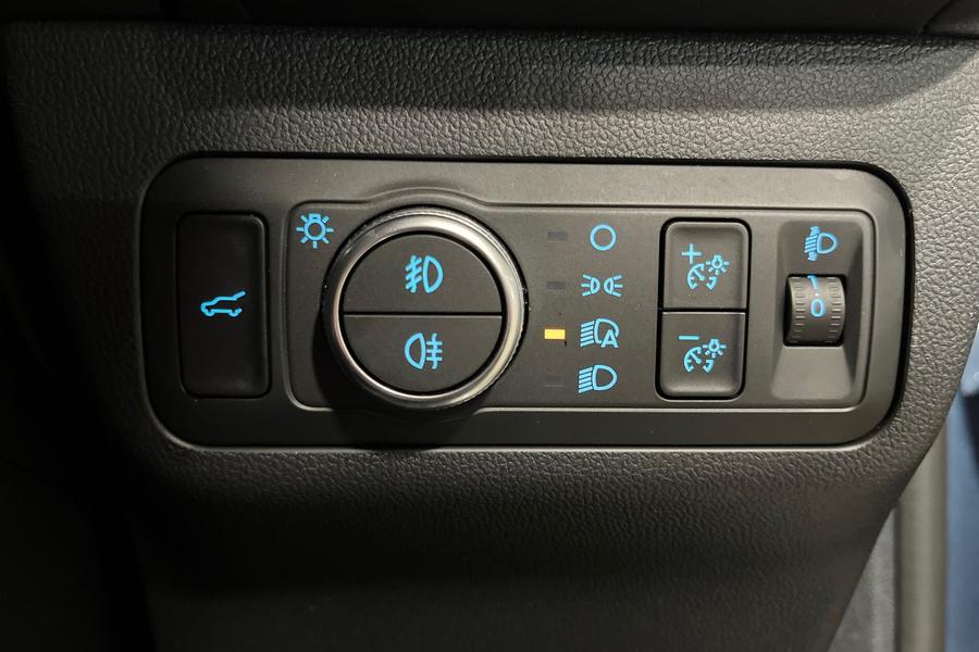 Ford KUGA Photo autoimg-615a292eb84e280bed3e3b16e9c680cc1adeda84.jpg