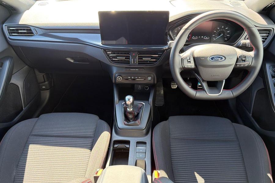 Ford FOCUS Photo autoimg-615e9d003a84aa4388596940b314b42aa96623fe.jpg