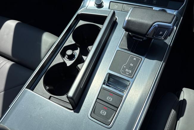 AUDI A6 Avant Photo 45