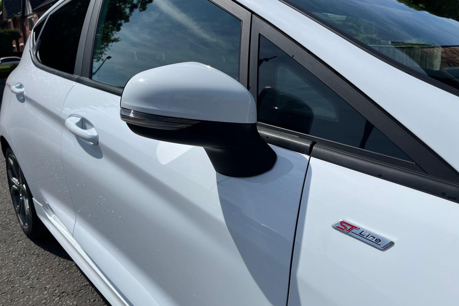 Ford FIESTA Photo 27