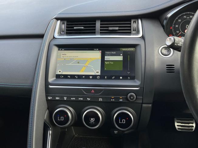 JAGUAR E-PACE Photo 14