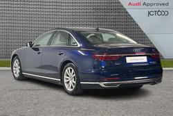 AUDI A8 Photo 3