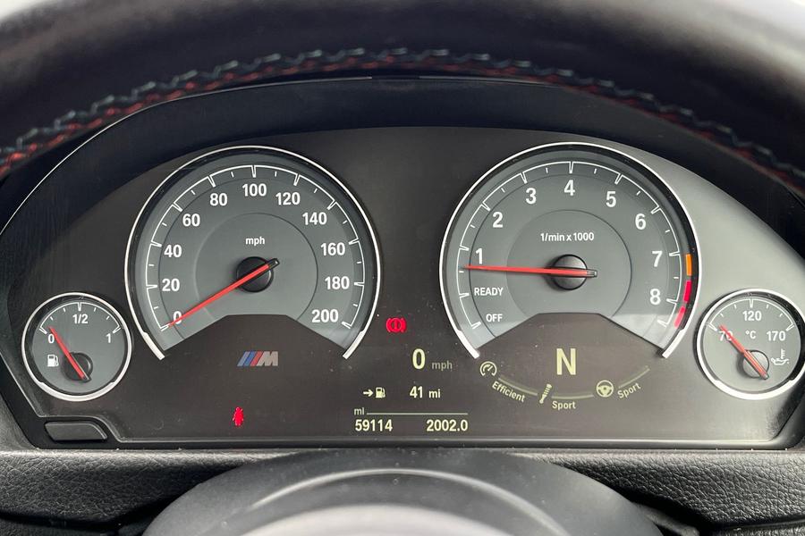 BMW M4 Photo autoimg-616b71de73a71d0f02ab3cdcbf0478bbbec6f76b.jpg