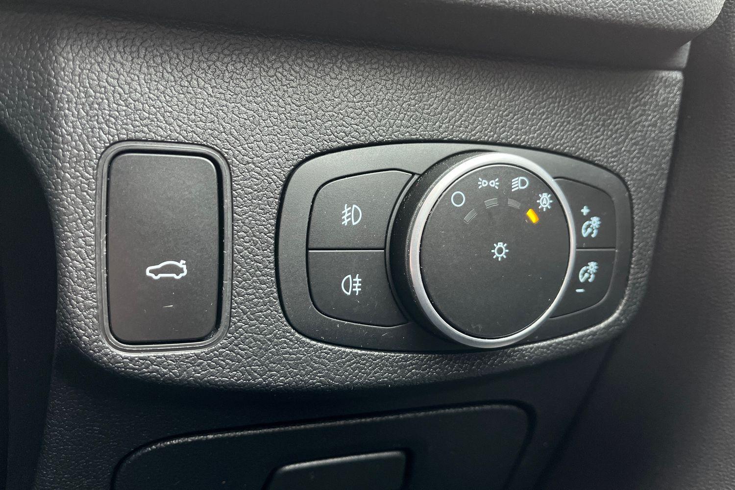 Ford Focus Photo 36