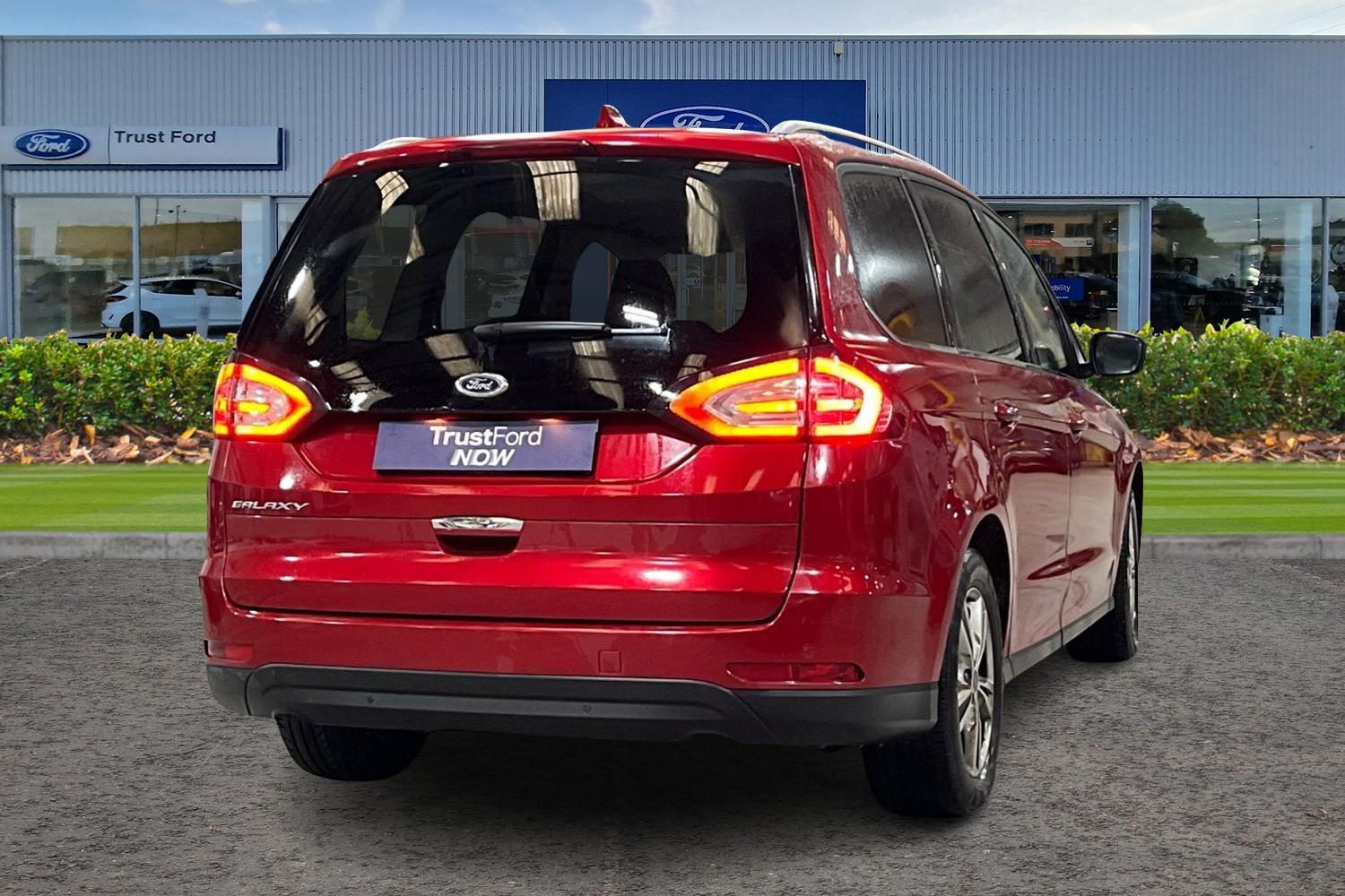 Ford GALAXY Photo 3