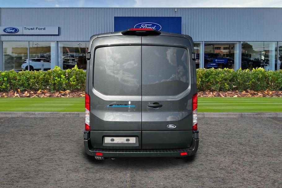 Used Ford E-TRANSIT 14