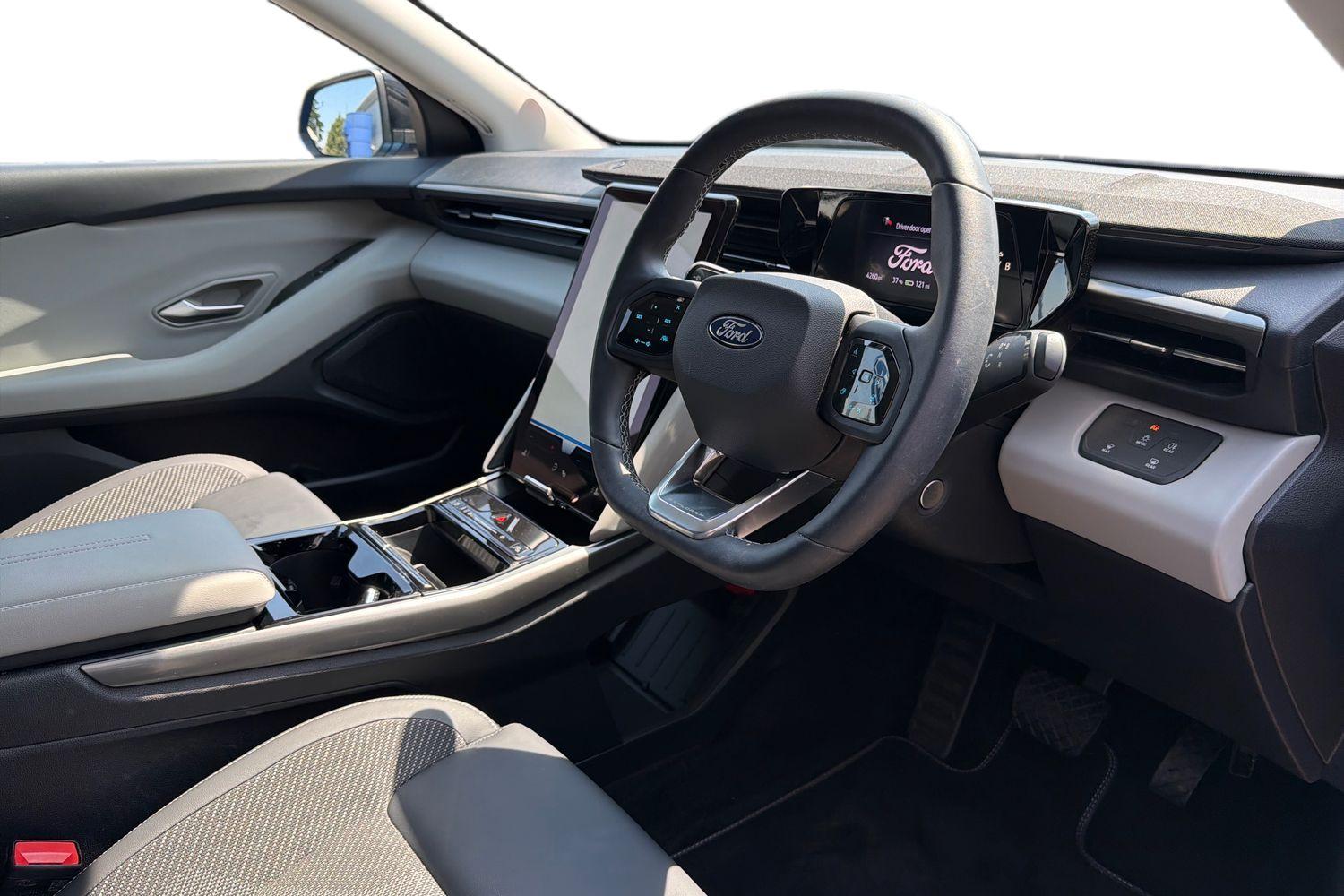 Ford Explorer Photo 8