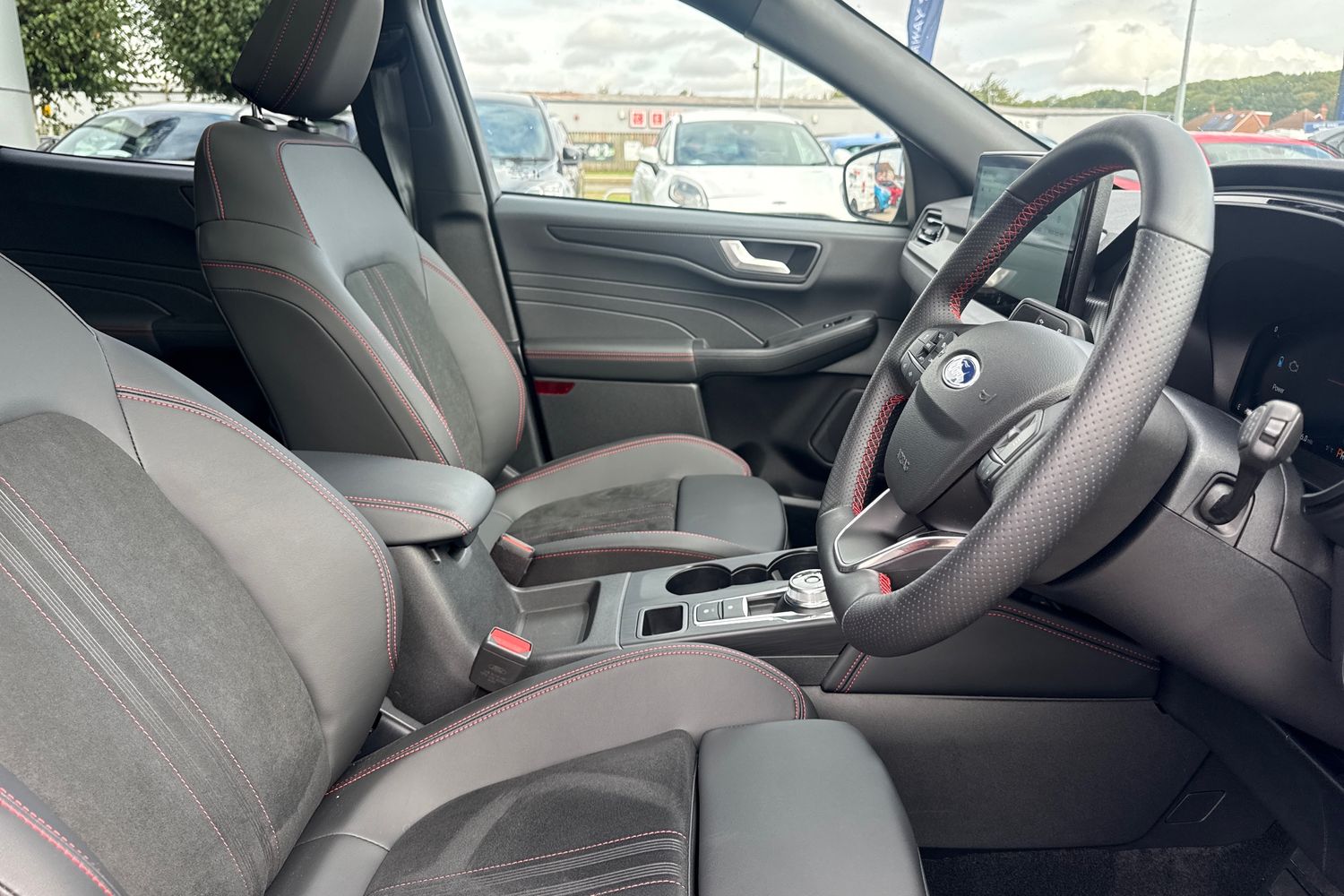 Ford KUGA Photo 16