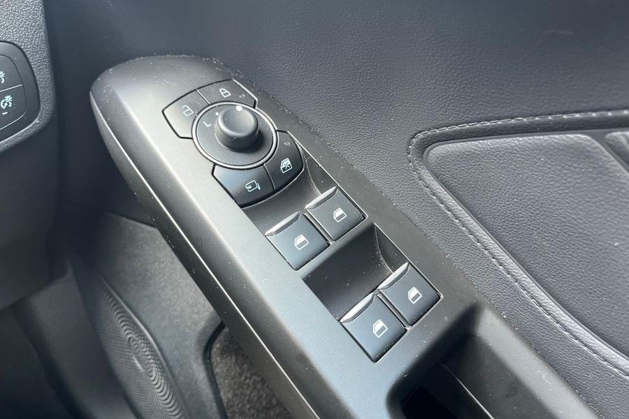 Ford FOCUS Photo autoimg-61784b41e2bc2469449047589ba72a60820f8a98.jpg