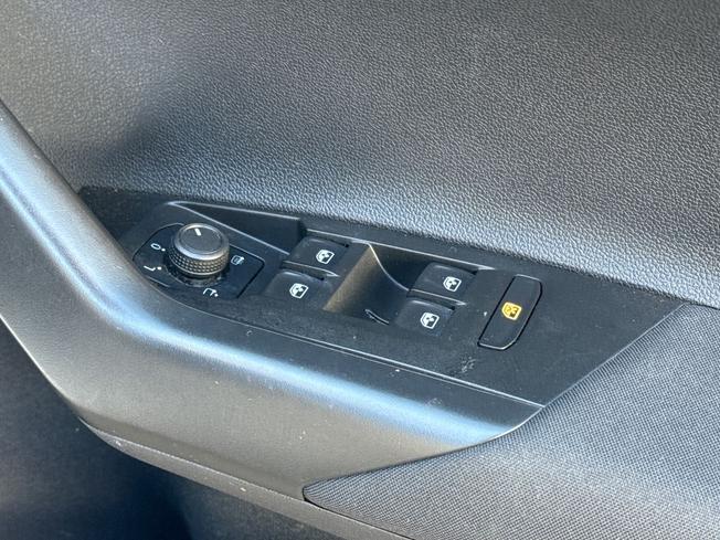 VOLKSWAGEN Polo Photo 37