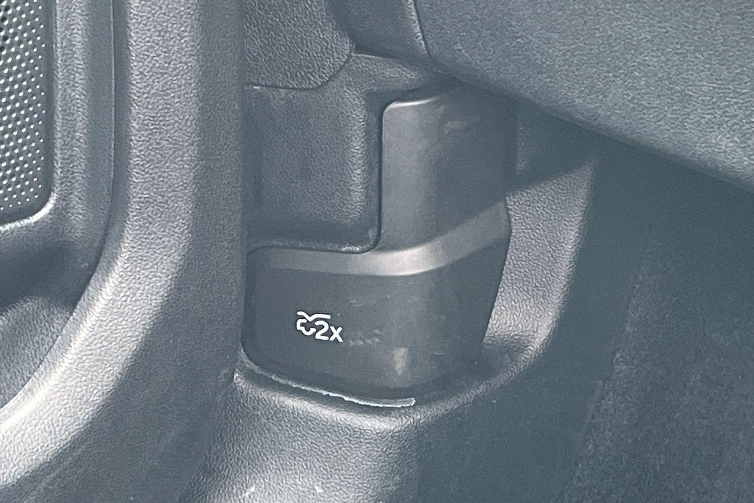 Ford KUGA Photo 36