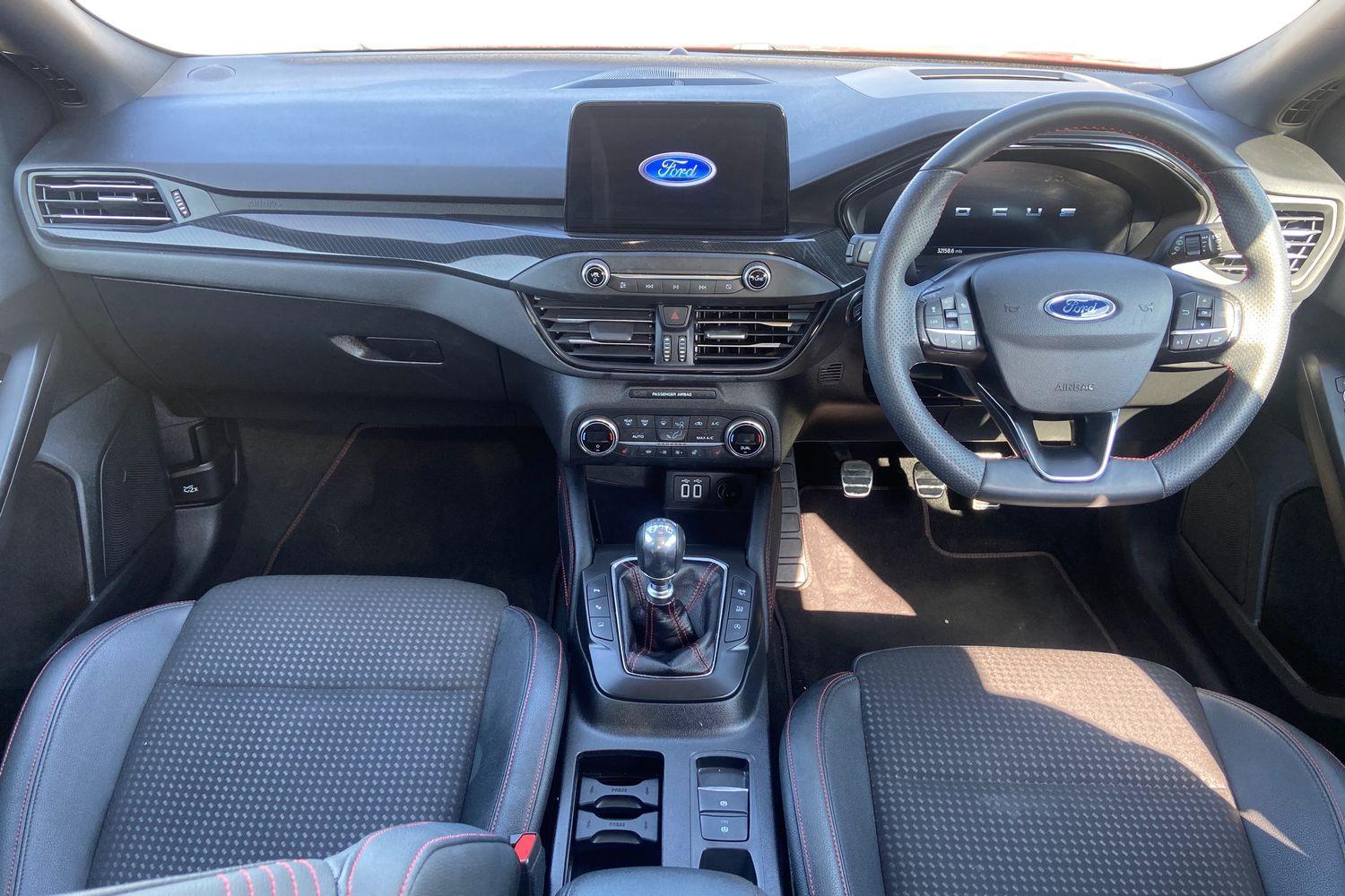 Ford FOCUS Photo 9