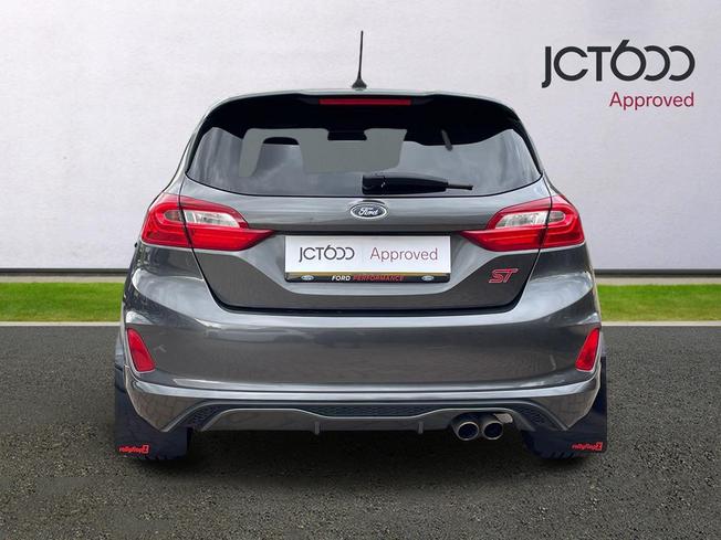 FORD Fiesta Photo 7