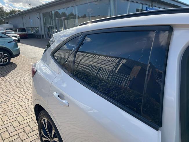 FORD Kuga Photo 25
