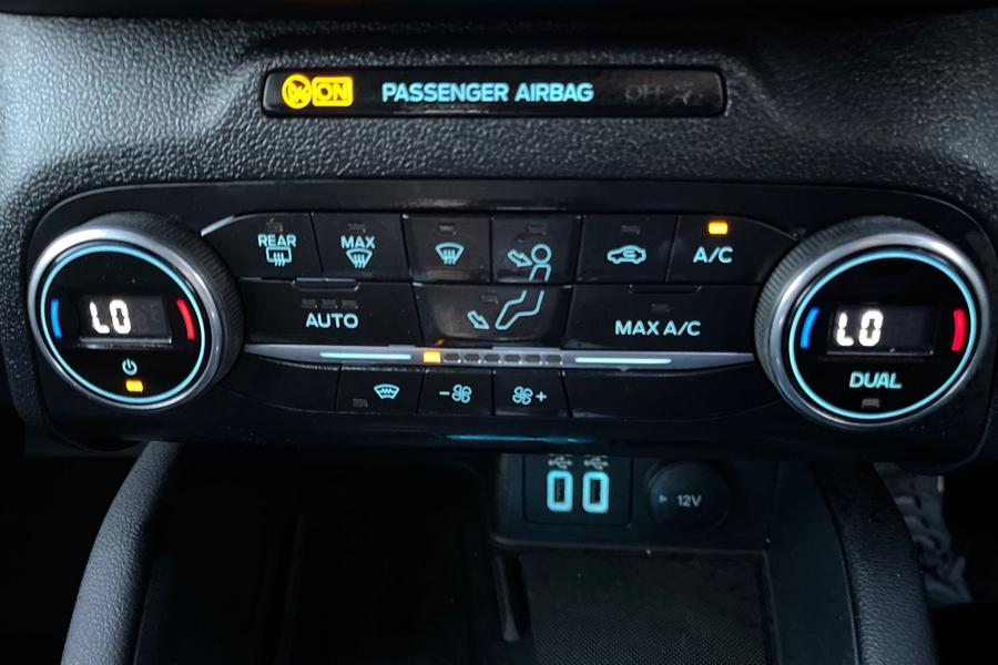 Ford KUGA Photo autoimg-618489af297e60c89347786ccf489c293f63ca5c.jpg