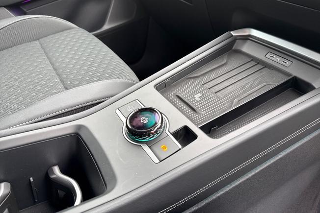 VOLKSWAGEN T-Roc Photo 31