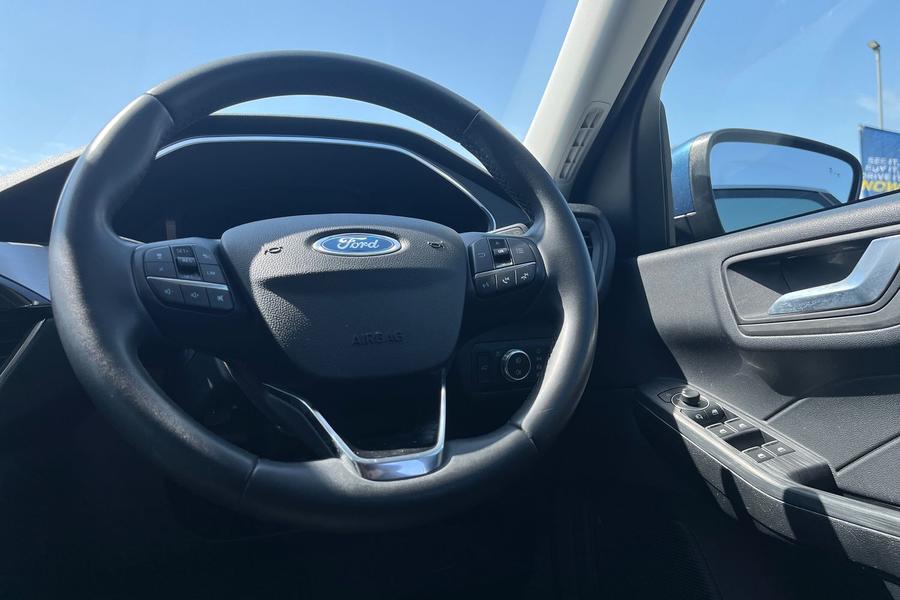 Ford KUGA Photo autoimg-619340951faa3a30d97c66eb601c56e491d68103.jpg