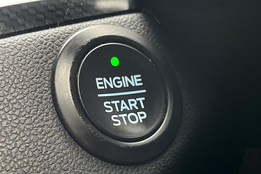 Ford Kuga Photo autoimg-619439224b4a70e421a8c309f9a84a2d709887ad.jpg