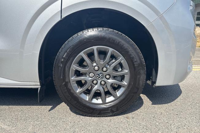 VOLKSWAGEN E-Transporter Photo 5