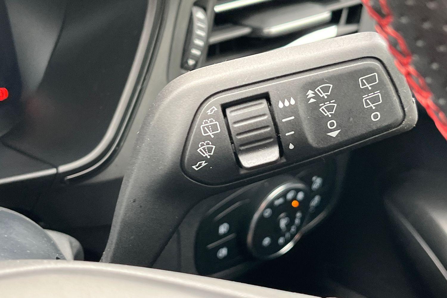 Ford FOCUS Photo 14
