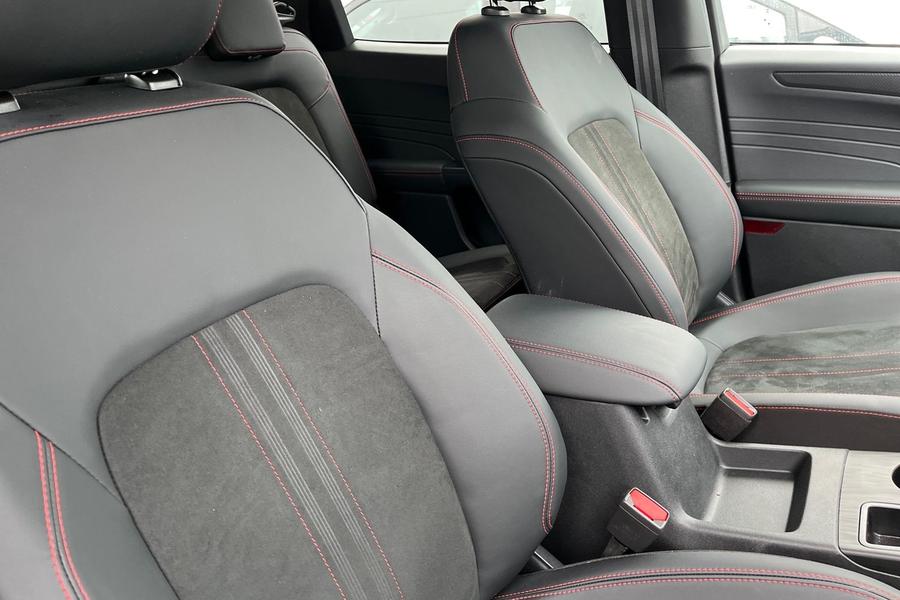 Ford KUGA Photo autoimg-619a01cdd8366c8cb7f4b078d25c9fbe75d7bd4d.jpg