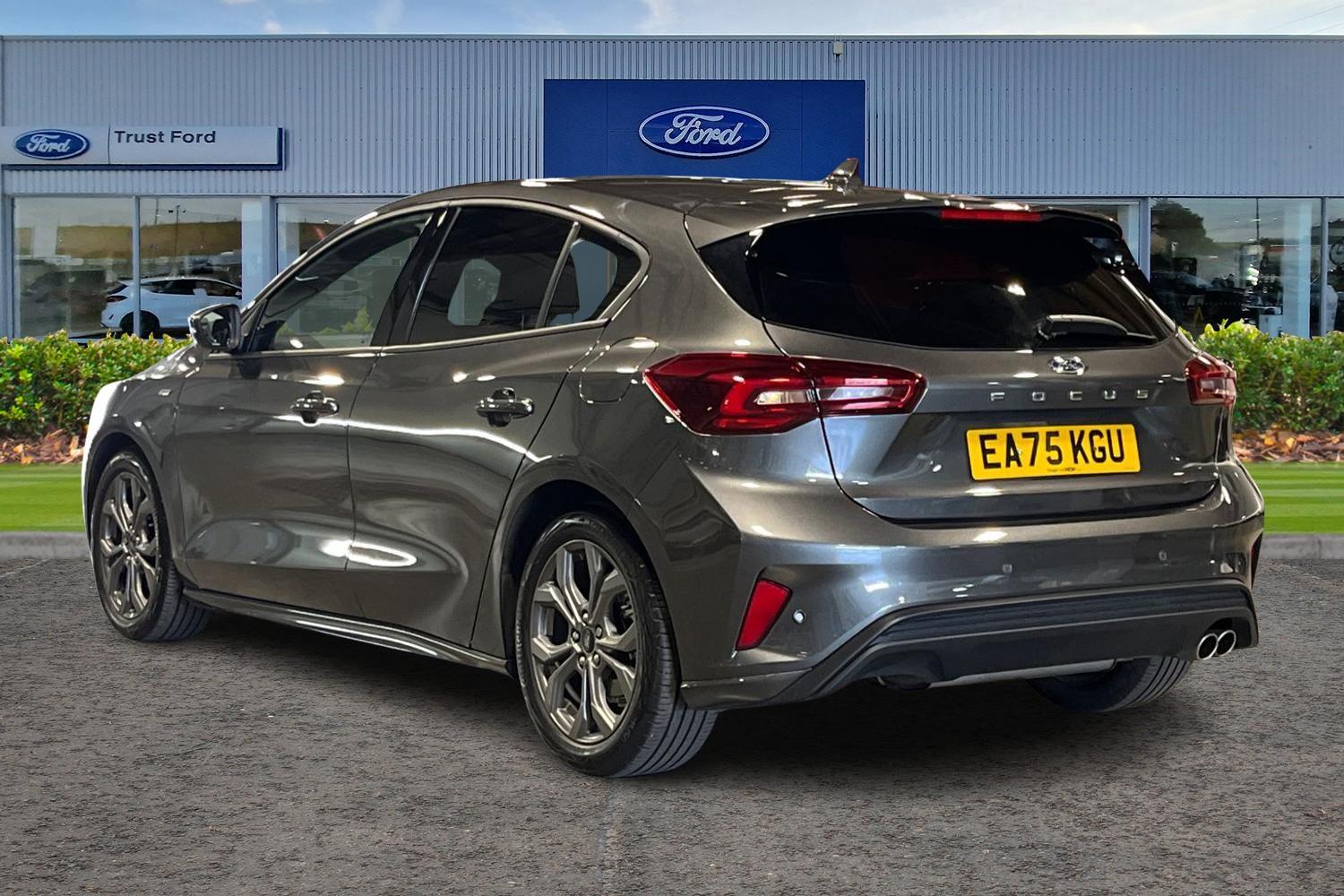 Ford Focus Photo 1