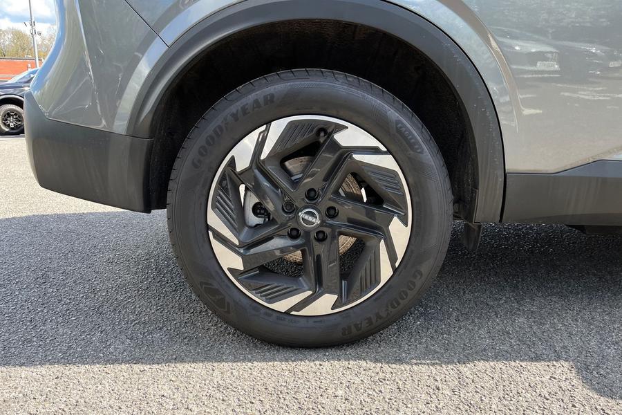 Nissan Qashqai Photo autoimg-61a247a81af4abffcd983332a15d5ad28971997f.jpg