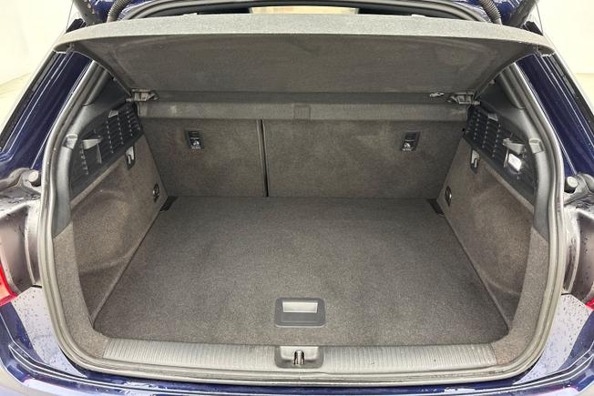AUDI Sq2 Photo 12