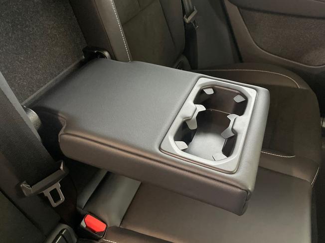 VOLVO Xc40 Photo 36