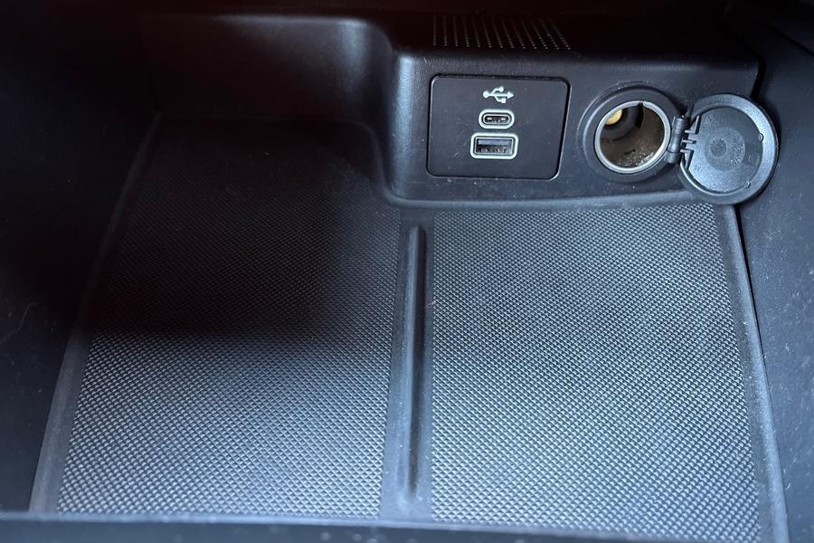 Ford KUGA Photo autoimg-61aac7a3136faeb7ab5fc7179cba6ff9a754fb32.jpg