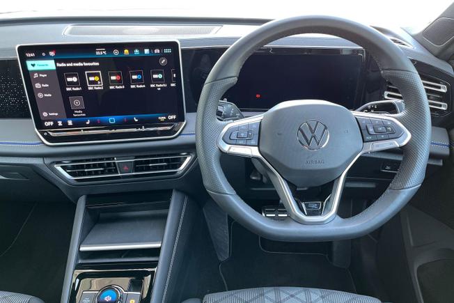 VOLKSWAGEN Tiguan Photo 11
