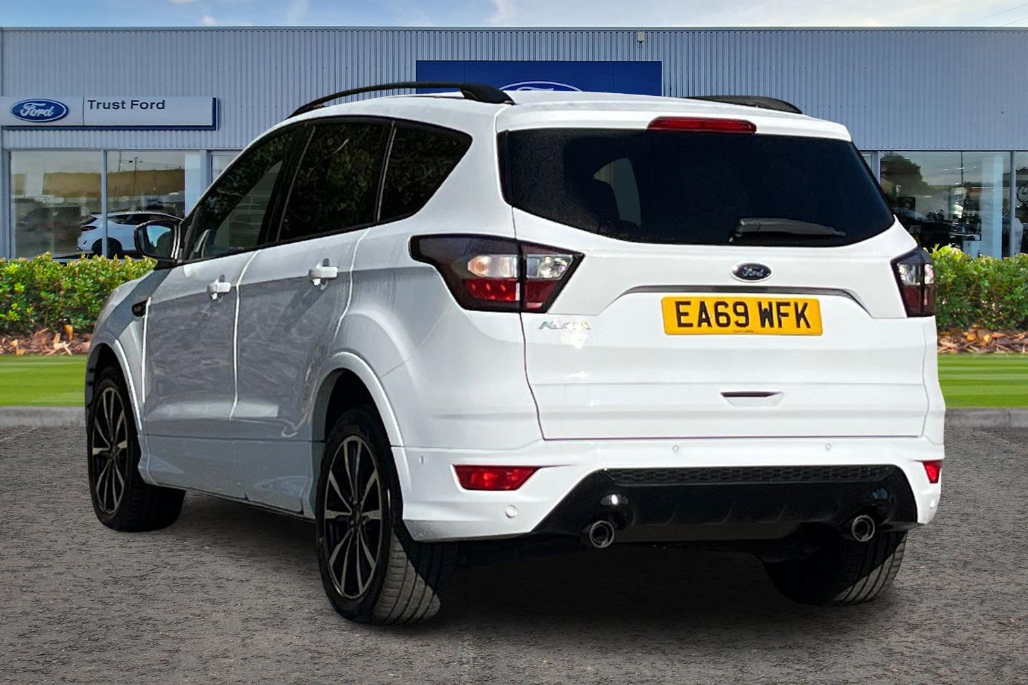 Ford Kuga Photo 1