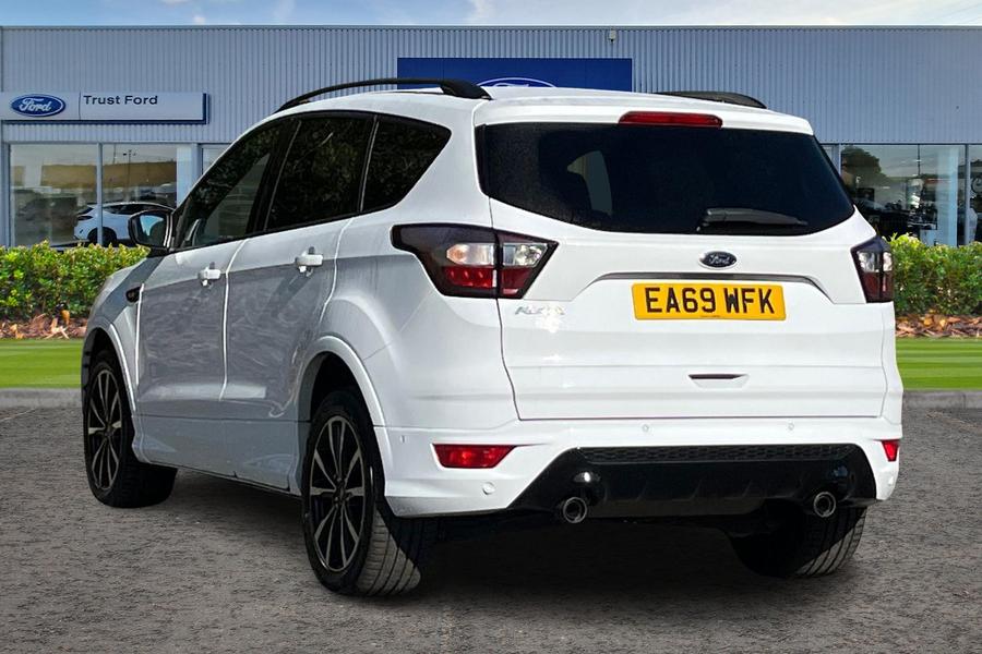 Ford Kuga Photo autoimg-61b2d0c5453fec3fd3334efa7b575ff27ea12ad9.jpg