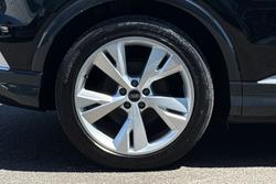 AUDI  Q4 Photo 5