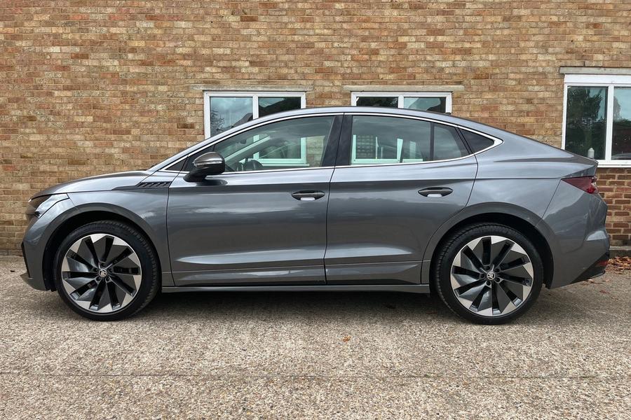 Skoda ENYAQ Photo autoimg-61b66299544a2f9356aac4421eca223c0e6b76ca.jpg