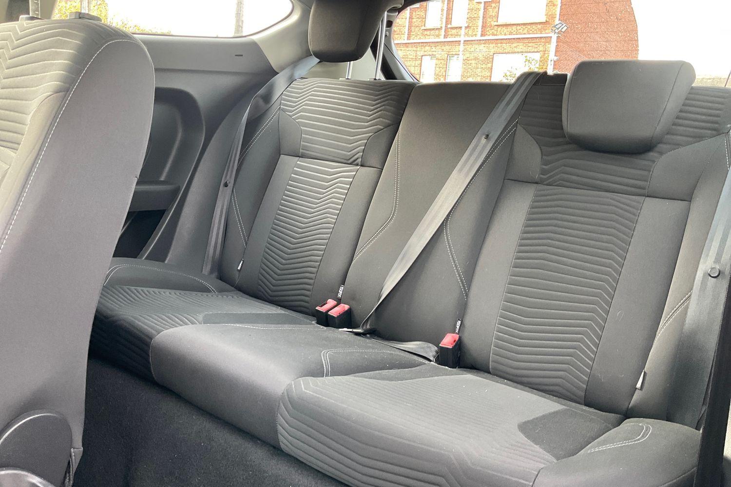 Ford FIESTA Photo 19