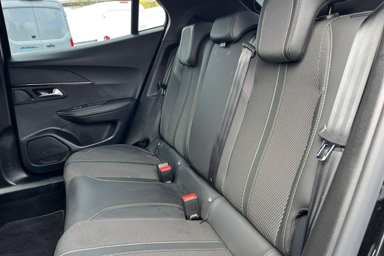 PEUGEOT 2008 Photo 19