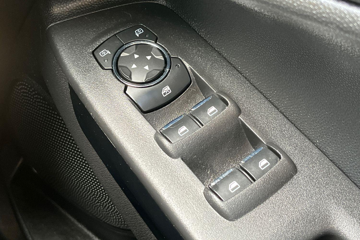 Ford ECOSPORT Photo 15