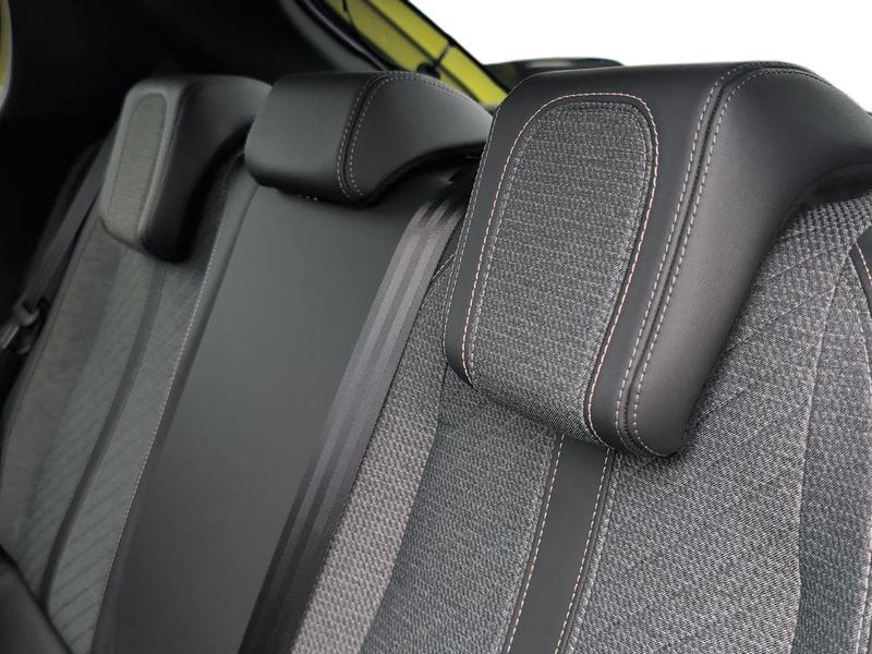 Used Peugeot E-208 NU74LXF 18