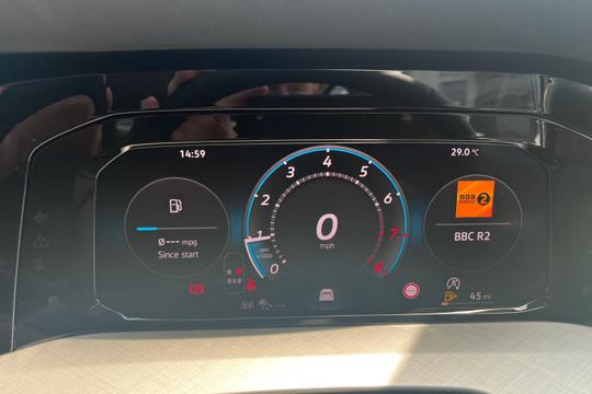 Volkswagen Golf Photo autoimg-61c062f8e99a5c529cb18d9196b272cbea028199.jpg