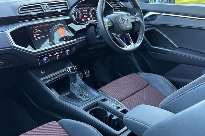 Audi Q3 Photo 26