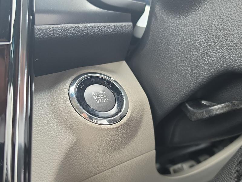 Used SsangYong Tivoli LF23XUW 38