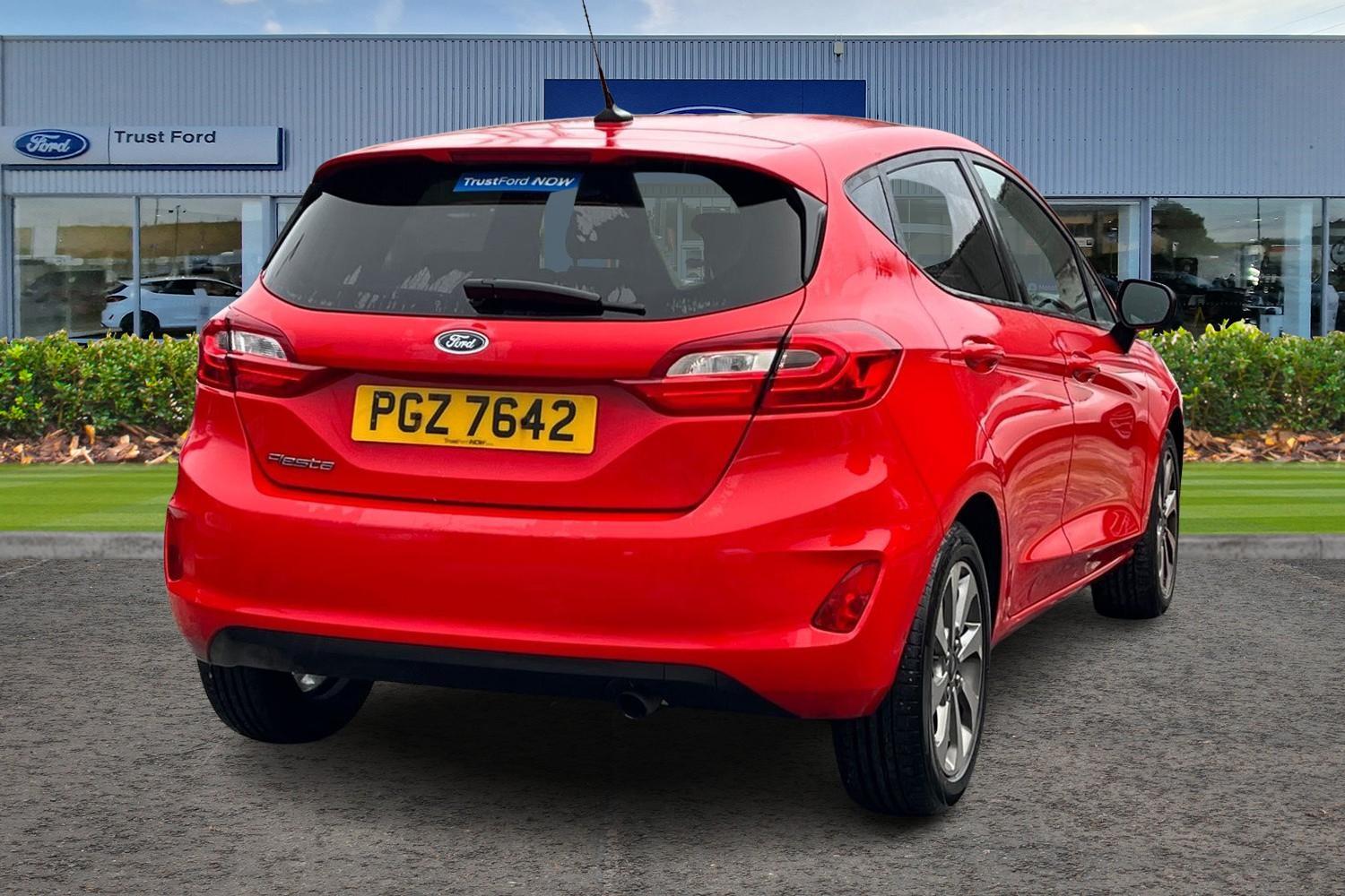 Ford FIESTA Photo 3