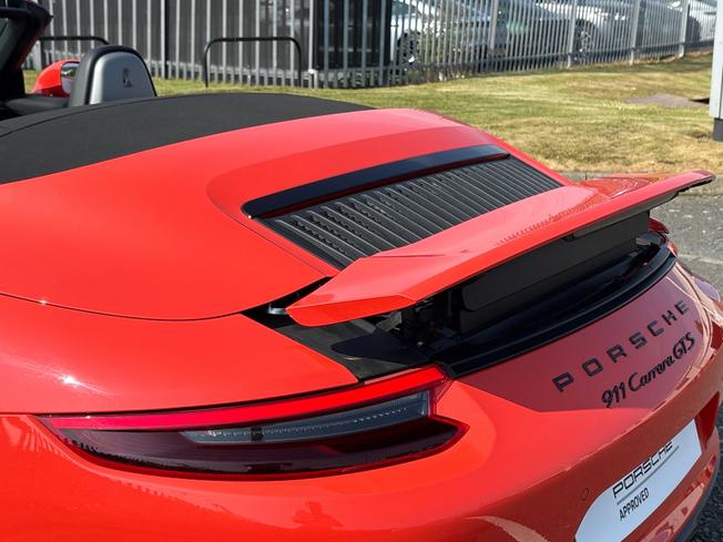 PORSCHE 911 Photo 44