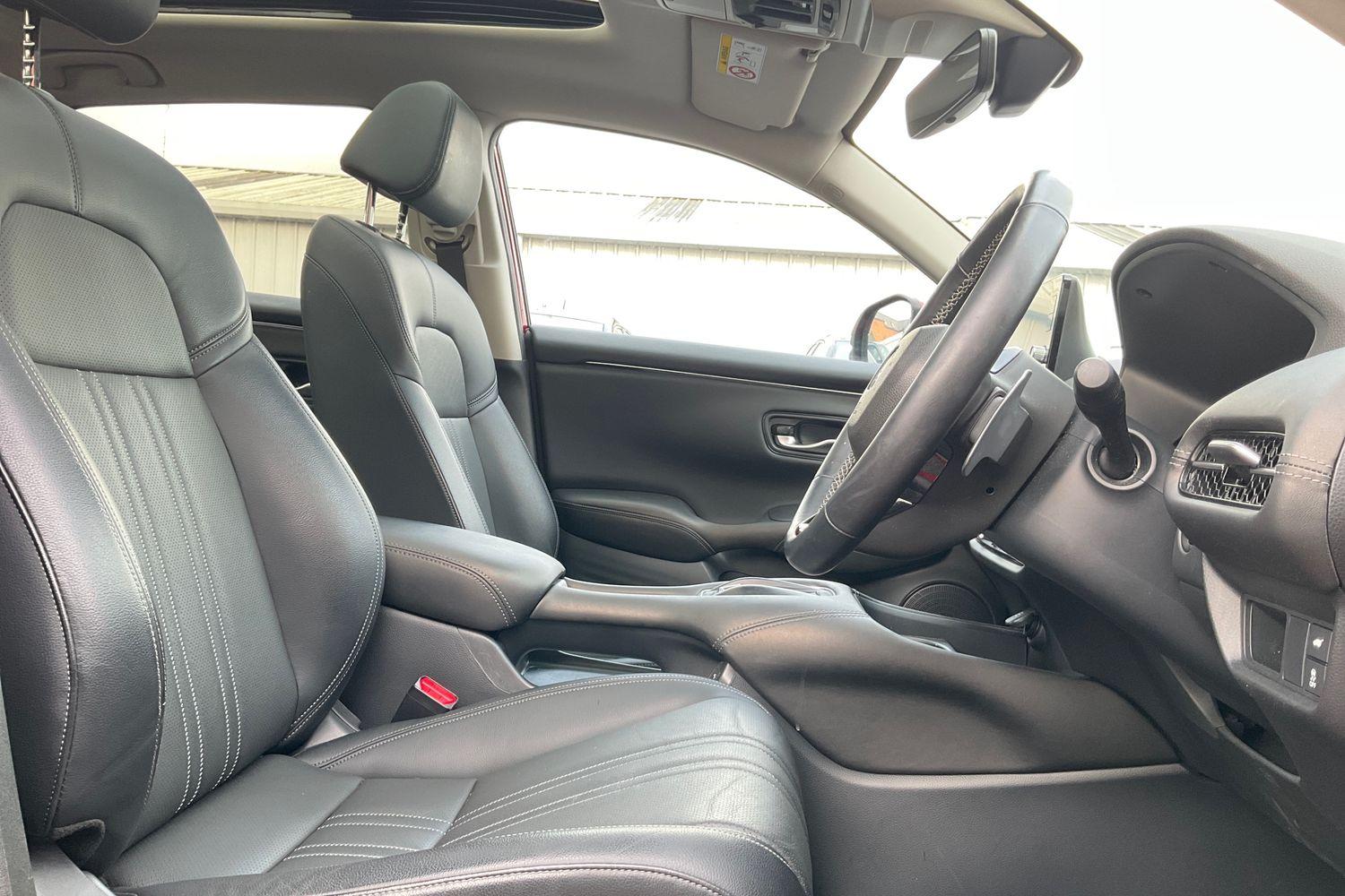 Honda ZR-V Photo 16