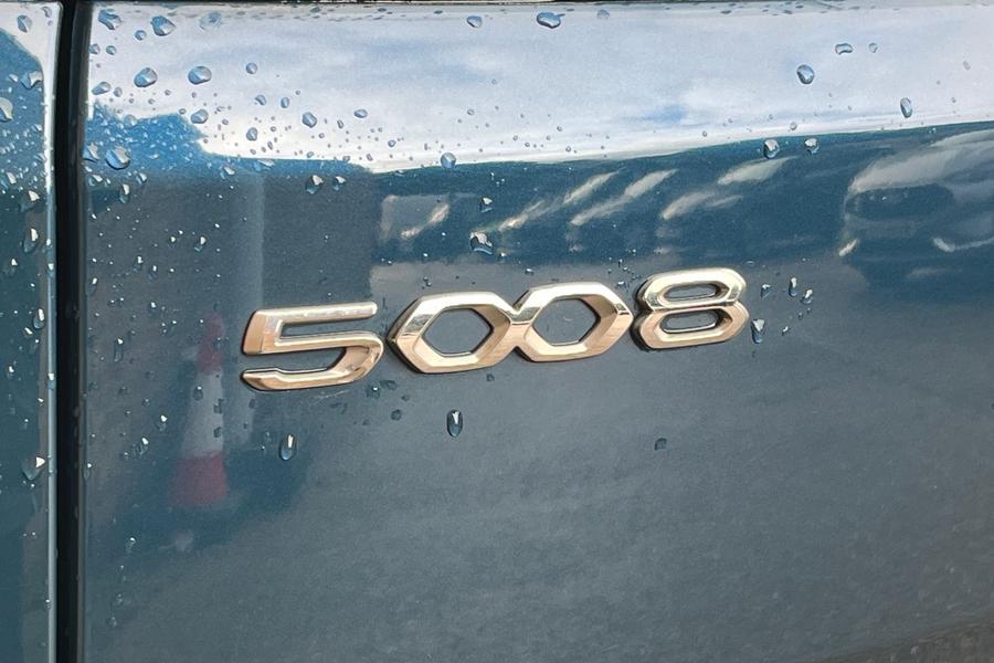 Peugeot 5008 Photo autoimg-61caa8430059c2d153c8f3befeb7e637fde67da5.jpg