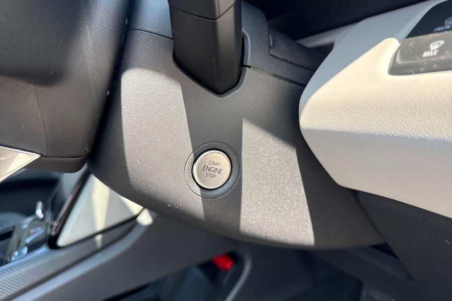 Ford EXPLORER Photo autoimg-61cd9bd1872ce9bcff7691935d622acaa5922527.jpg