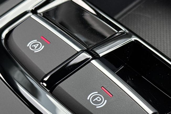 AUDI Q2 Photo 23