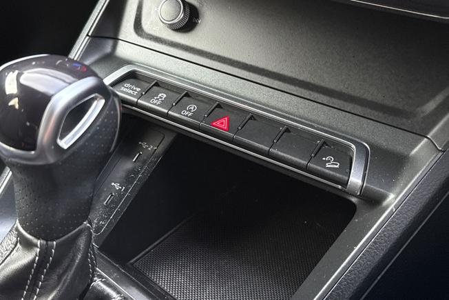 AUDI Q3 Photo 38