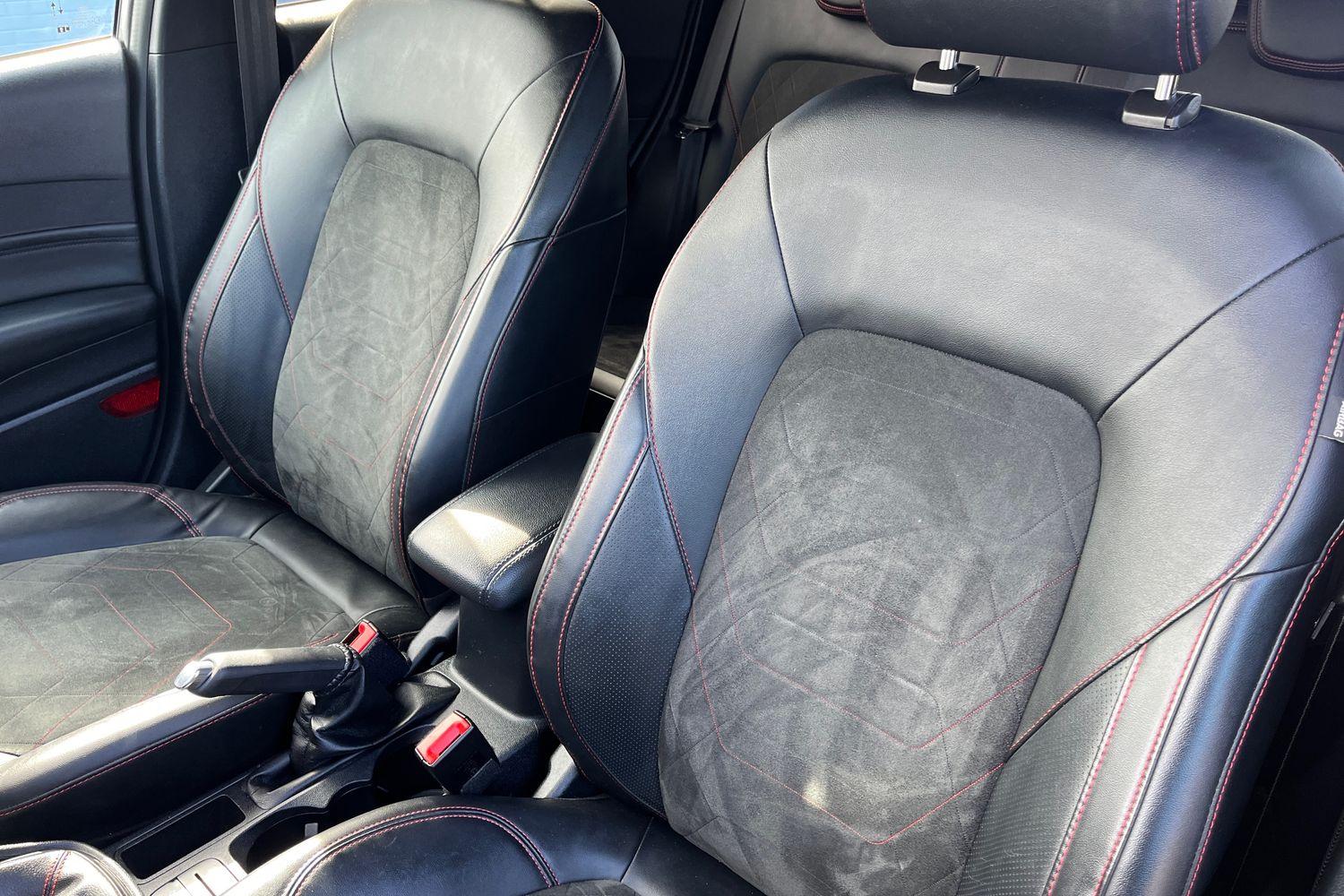 Ford FIESTA Photo 18